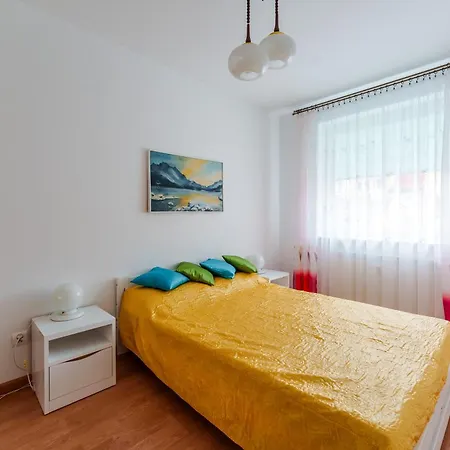 Apartmán Zapleczna Standard By Bookinghost *