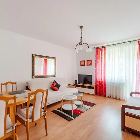 Zapleczna Standard By Bookinghost * Kolobřeh