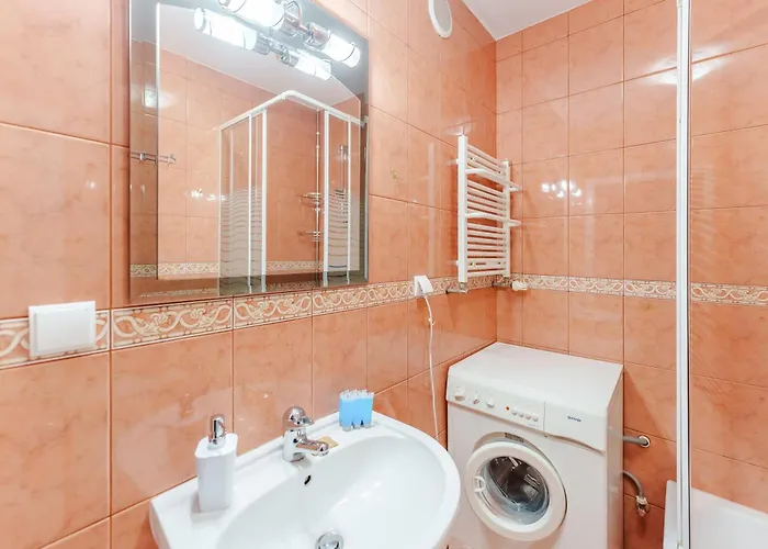 Zapleczna Standard By Bookinghost *