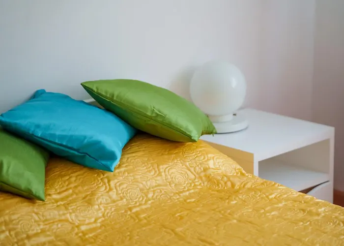 Zapleczna Standard By Bookinghost